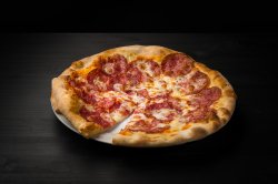 Pizza Salami image