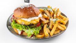 Fish Burger + bere Bavaria GRATIS! image