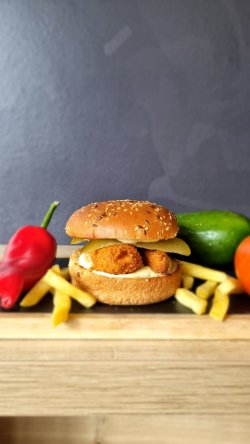 Crisp Chicken Burger image