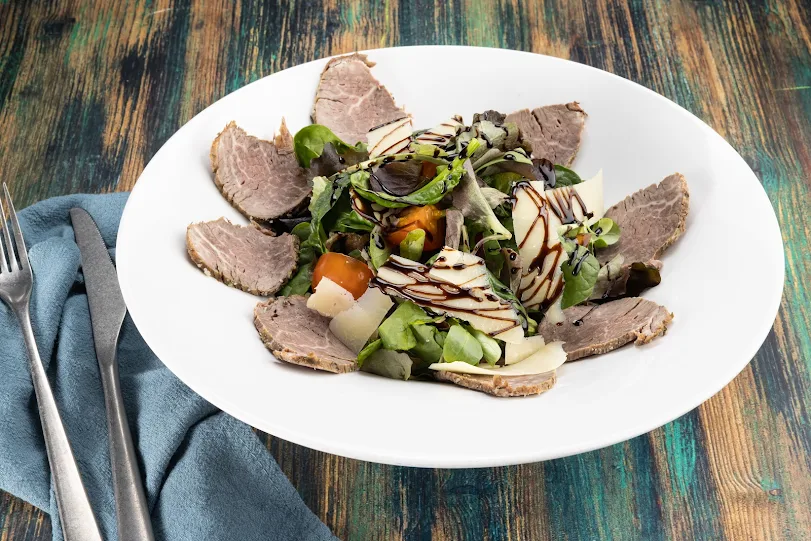 Salată roast beef image