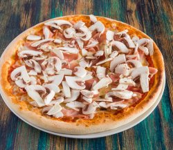 Pizza prosciutto e funghi 40cm image