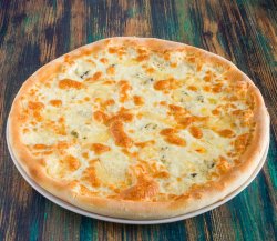 Pizza quattro formaggi 32cm image