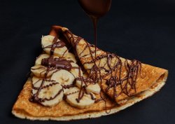 Clătită cu Nutella și banană image