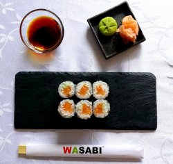 Salmon Maki image