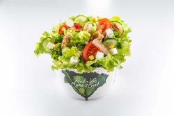 Salată cu piept de pui + 5 Ingrediente image