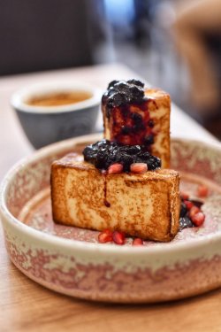 Gris | Sweet fried semolina image
