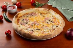 Pizza Prosciutto Funghi 40 cm image