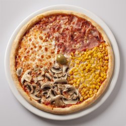 Pizza Quattro stagioni image
