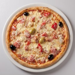 Pizza Prosciutto quattro formaggi image