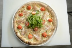 Pizza Artigianale image