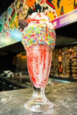 Strawberry Oreo Milkshake image