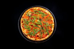 Pizza Margherita Con Ruccola image