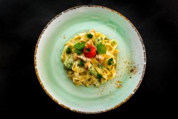 Tagliatelle Con Pollo & Broccoli image