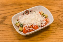 Salata Sopska image