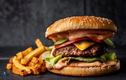 Giant Rocking Burger + Cartofi Prajiti image