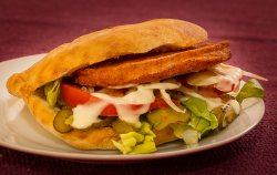 Hamburger șnițel de pui image