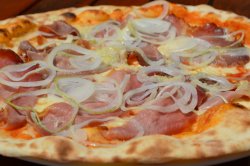 Pizza Tiroleza mare image