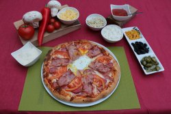 Pizza Românească image