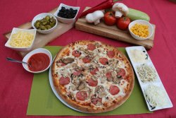 Pizza Salami Funghi image