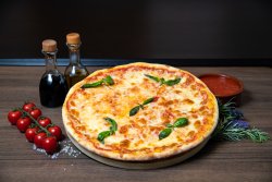 1+1 GRATUIT: Pizza Margherita image