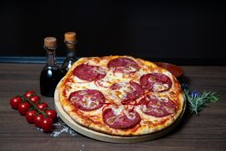 Pizza Peperoni image