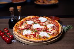 Pizza Panceta si branza de capra image