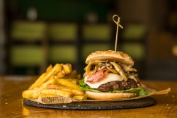 Tartufo & Funghi Burger image
