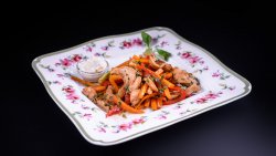 Wok de pui cu legume Thay image