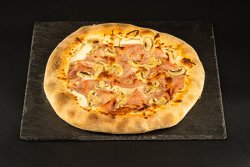 Pizza Prosciutto e Funghi cu blat cheesy 28 cm image