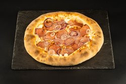 Pizza țărănească cu blat cheesy 28 cm image