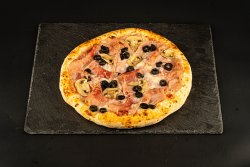Pizza Quattro Stagioni cu blat normal 28 cm image