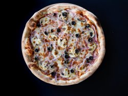 Pizza Capriciosa image