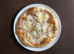 Pizza Hawaii Gigant 60cm image