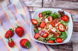 Strawberry Chicken image