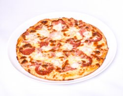 Pizza Quattro Carni image