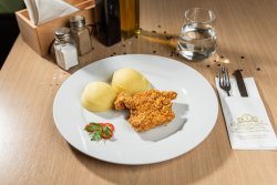 Pui crispy Junior și piure de cartofi sau cartofi prăjiti image