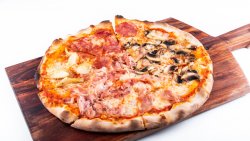 Pizza Quattro Stagioni image
