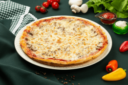 Pizza Prosciutto e Funghi Single image