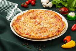 Pizza Quattro Formaggi e Salami Single image