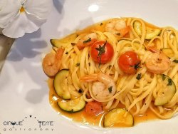Linguine cu creveți și dovlecel image