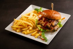 Burger dulceață de ceapă și bacon image