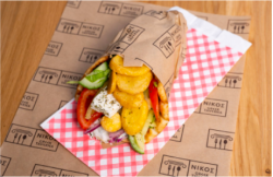 Sandwich vegetarian cu brânză feta image