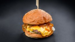 Beer bbq burger + cartofi prăjiți steakhouse image