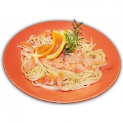 Spaghetti al Safran con Salmone Affumicato image