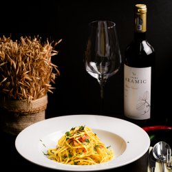 Spaghetti Aglio olio e peperoncino image