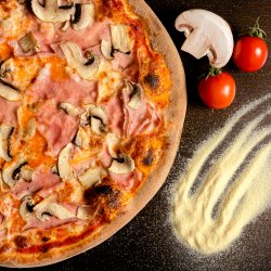 Toscana ( Prosciutto funghi ) image