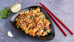 WOK cu orez si pui în sos Teriyaki image