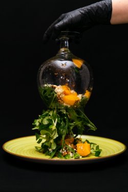 Salata show image