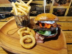 30% REDUCERE: Fresh Burger image