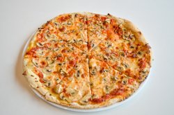 Pizza Funghi image
